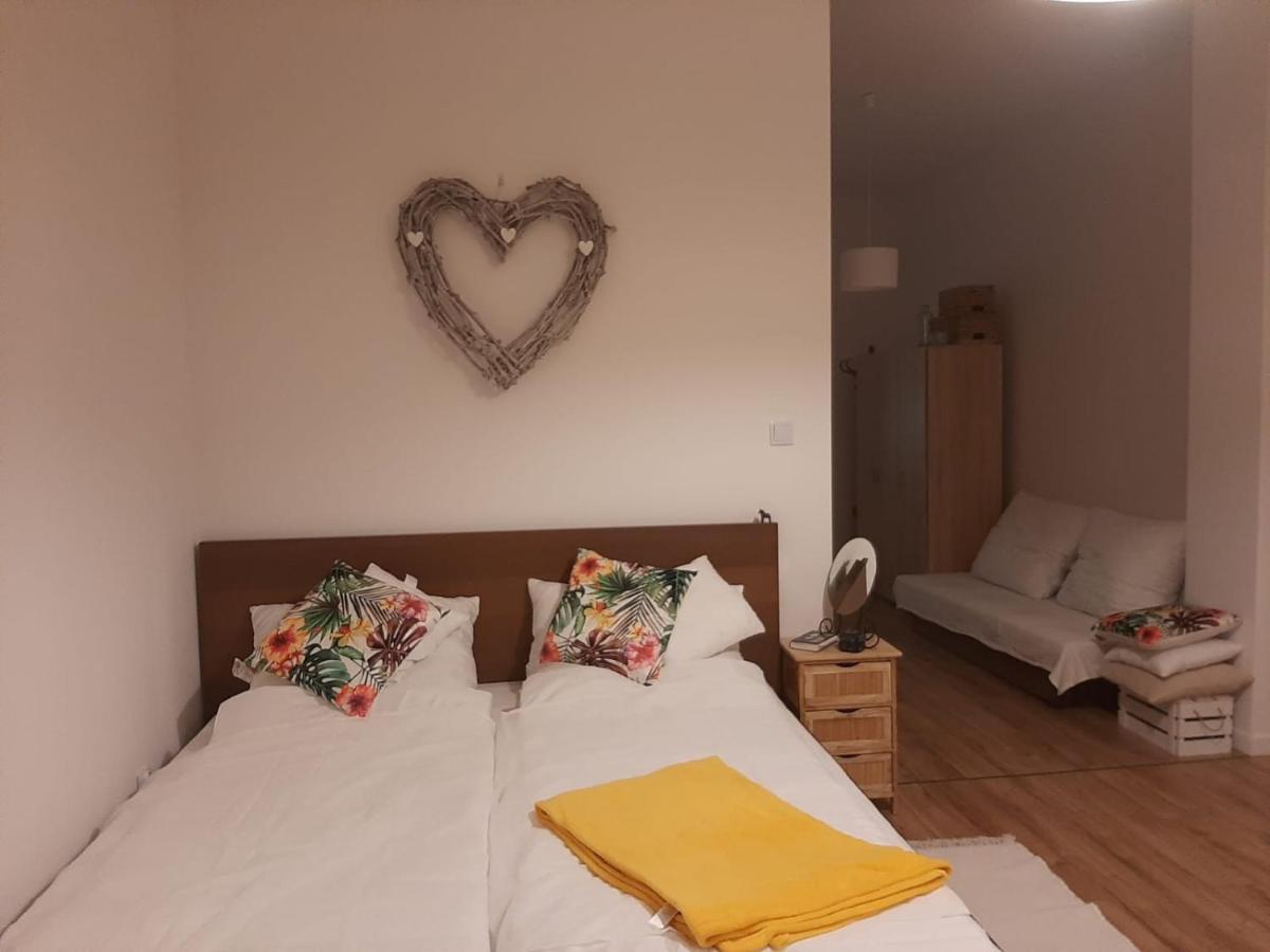 Apartamenty Jednosci 46 วรอตซวาฟ ภายนอก รูปภาพ