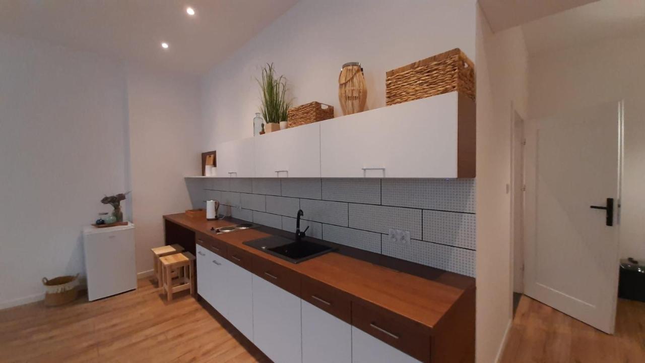 Apartamenty Jednosci 46 วรอตซวาฟ ภายนอก รูปภาพ
