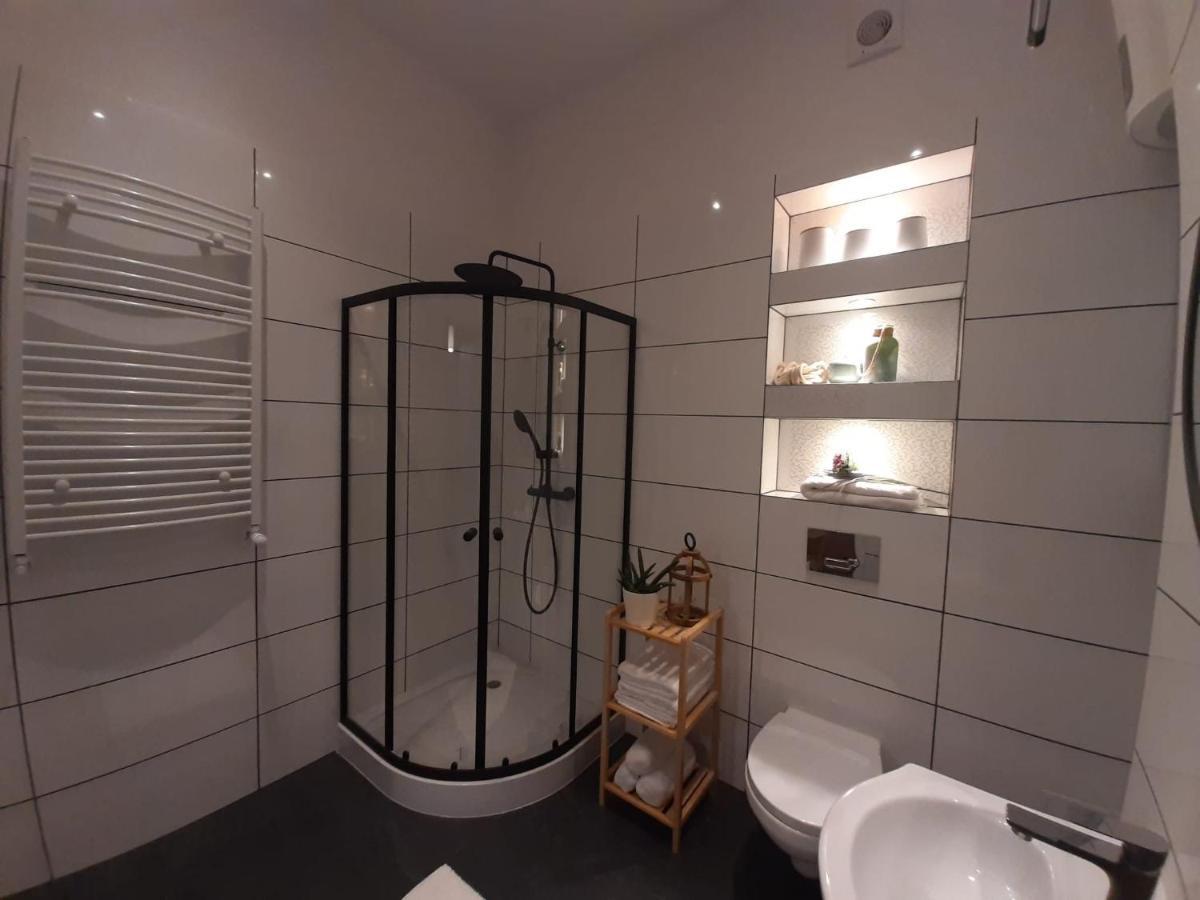 Apartamenty Jednosci 46 วรอตซวาฟ ภายนอก รูปภาพ
